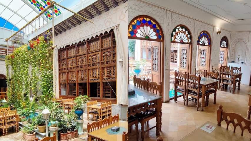 رستوران سنتی همدم السلطنه اصفهان